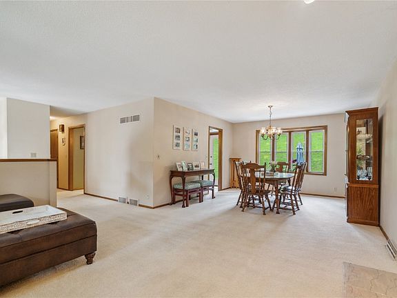 5th image of 507 Lawndale Dr SE