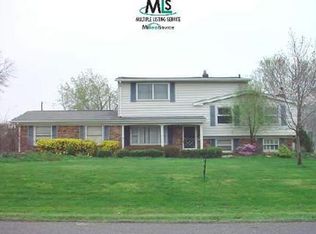 24443 Glenda St, Novi, MI 48375