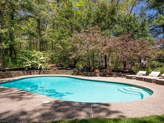 4th image of 51 Amos Sampson Ln