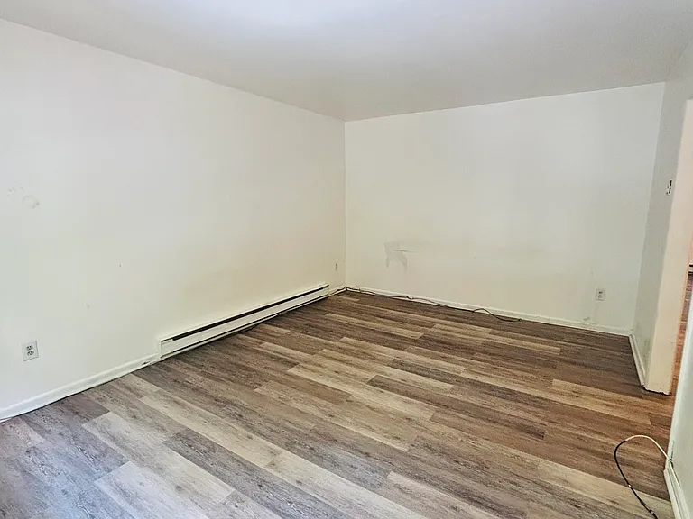 85 Green Meadow Ln #5 — Photo 2
