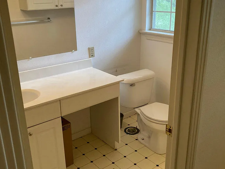 2103 Woodmont Ave #B — Photo 7