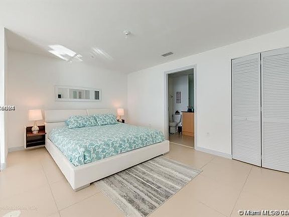 5th image of 300 S Biscayne Blvd #L-1218