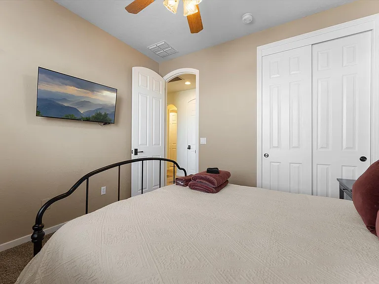 14333 W Cypress St — Photo 35