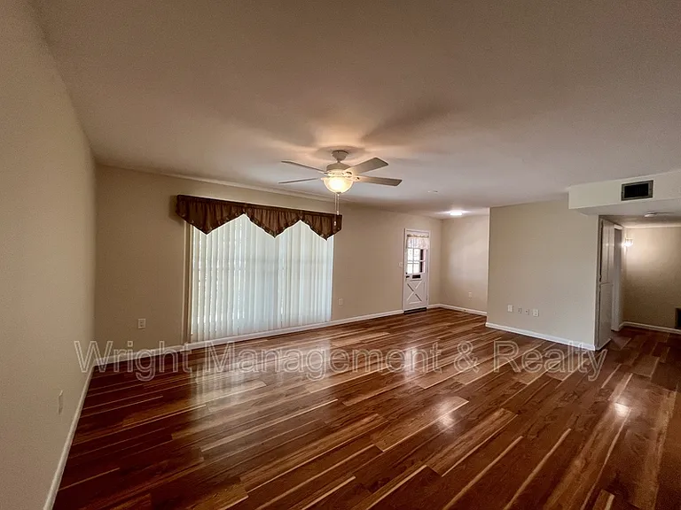 704 Torrey Pines Ave — Photo 3