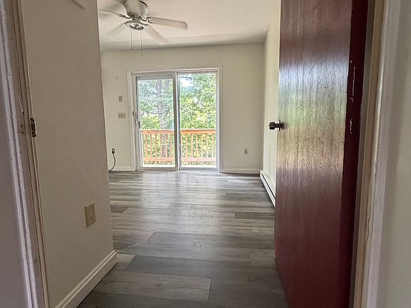 5th image of 138 Maple St