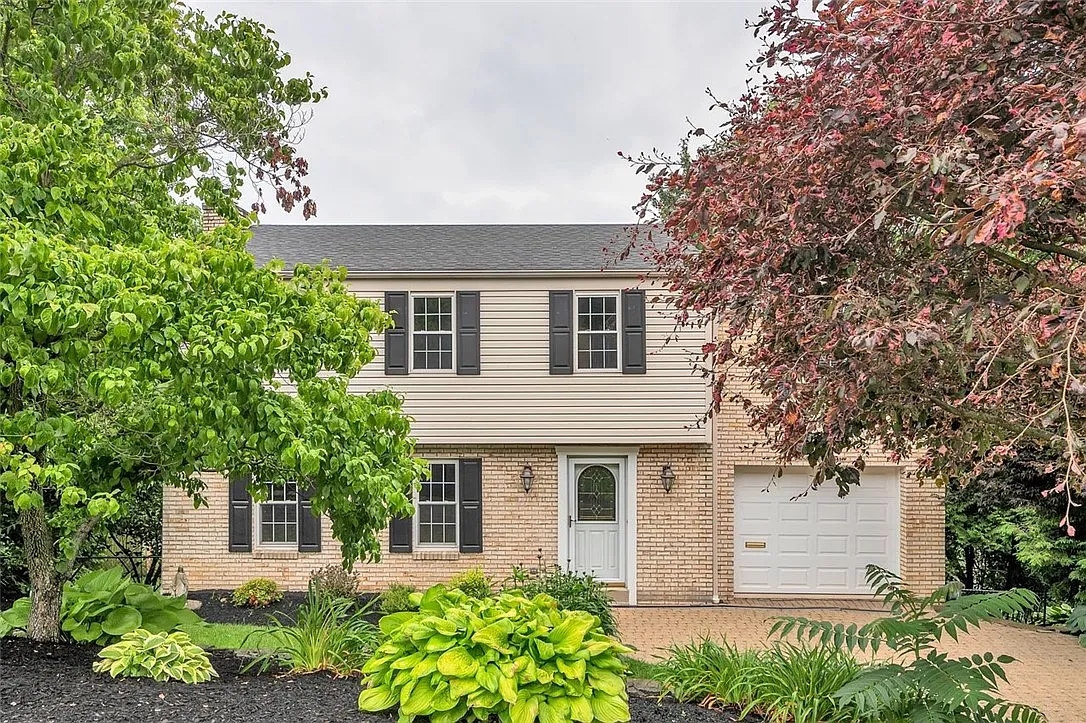 1353 Pesavento Dr photo 1