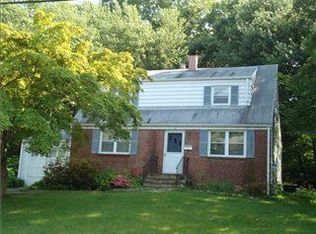 76 Douglas Ct, Pearl River, NY 10965