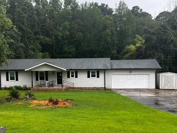 110 Drennan Dr, Fayetteville, GA 30215