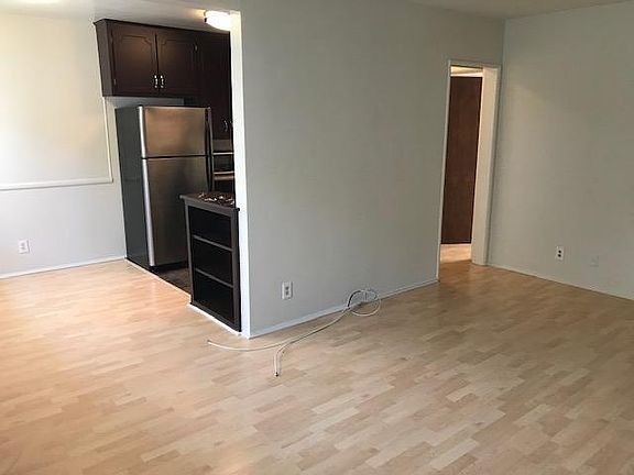 4th image of 1329 Federal Ave APT 1