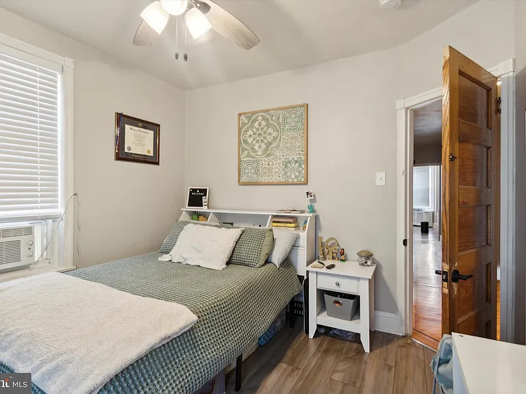470 Shurs Ln — Photo 21