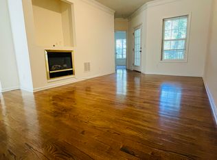 8845 Fairview Blf, Alpharetta, GA 30022