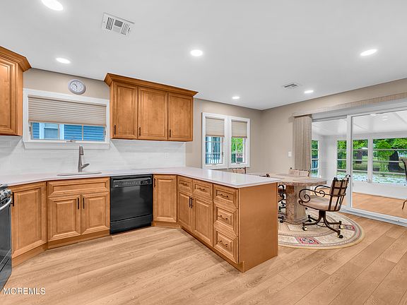 2nd image of 2058 Mount Hope Lane