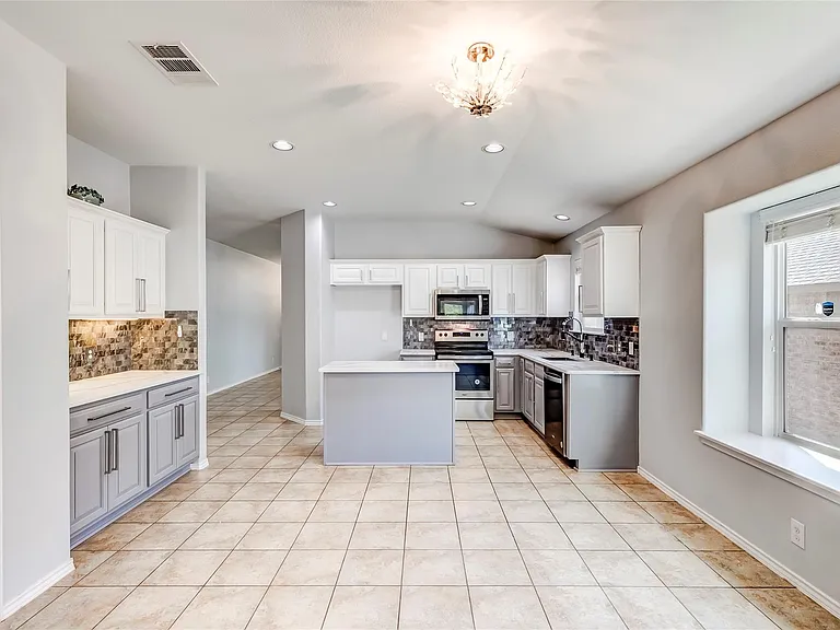 309 Riverine Way — Photo 12