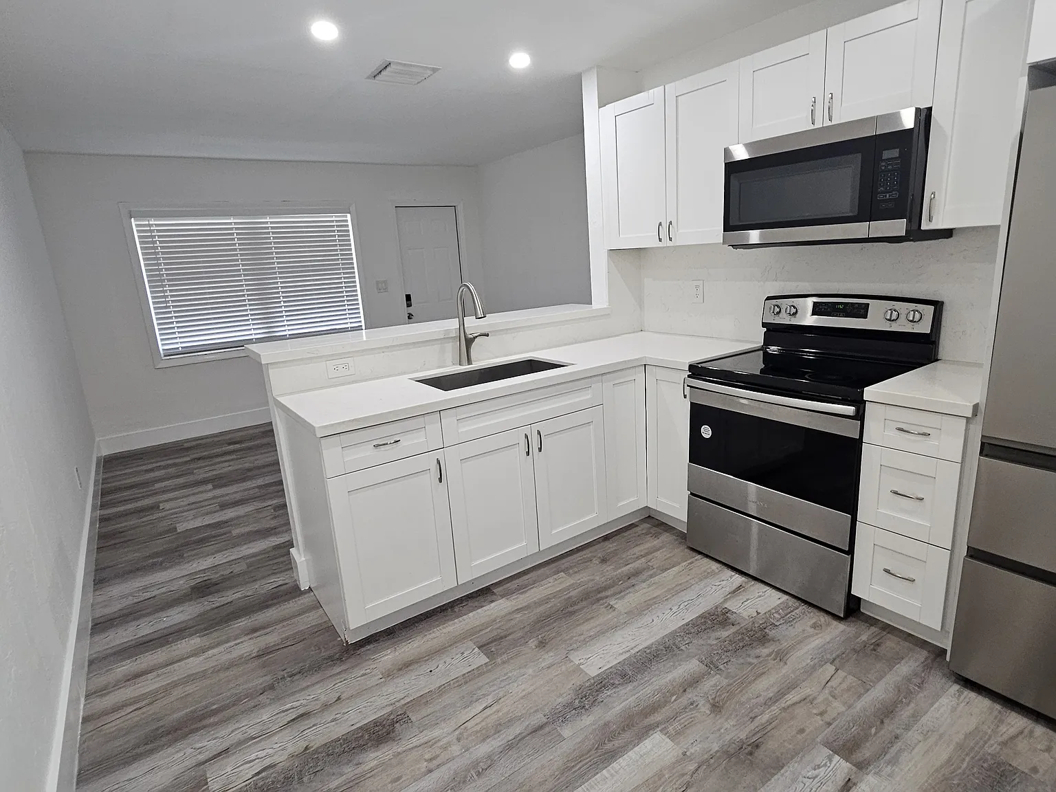 2 bed, 1370 sqft, $1,950 — Photo 1