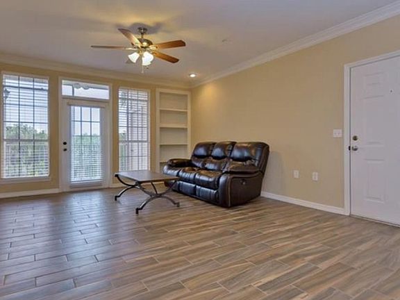 3rd image of 2210 Bay Club Cir #2210