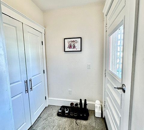 2nd image of 126-128 Westland Ave #1