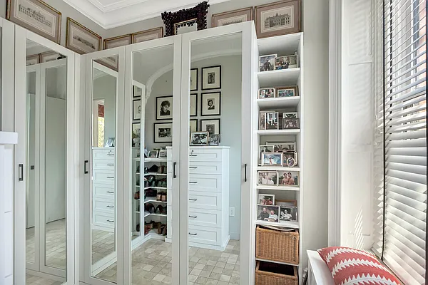 Sold by Compass | media 14