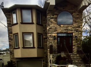 11 Stalie Ct, Staten Island, NY 10309