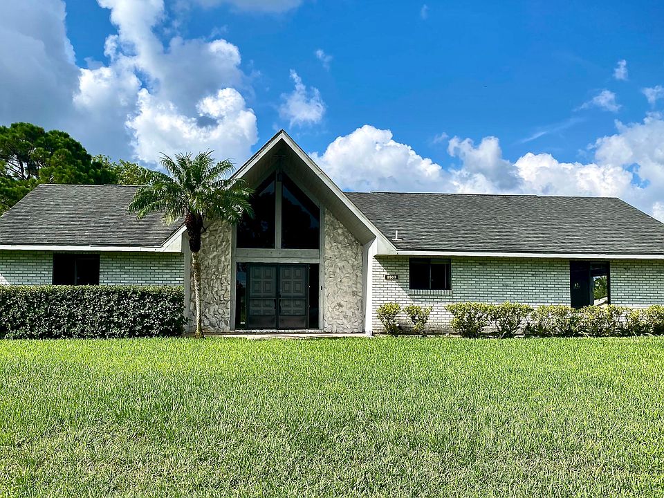 1st image of 2983 Crystal Ct