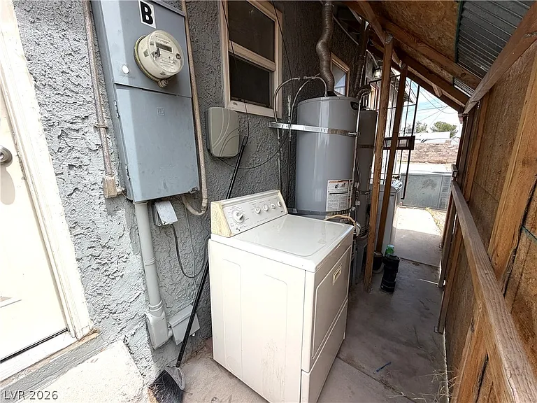 5930 Dodd St #B — Photo 11