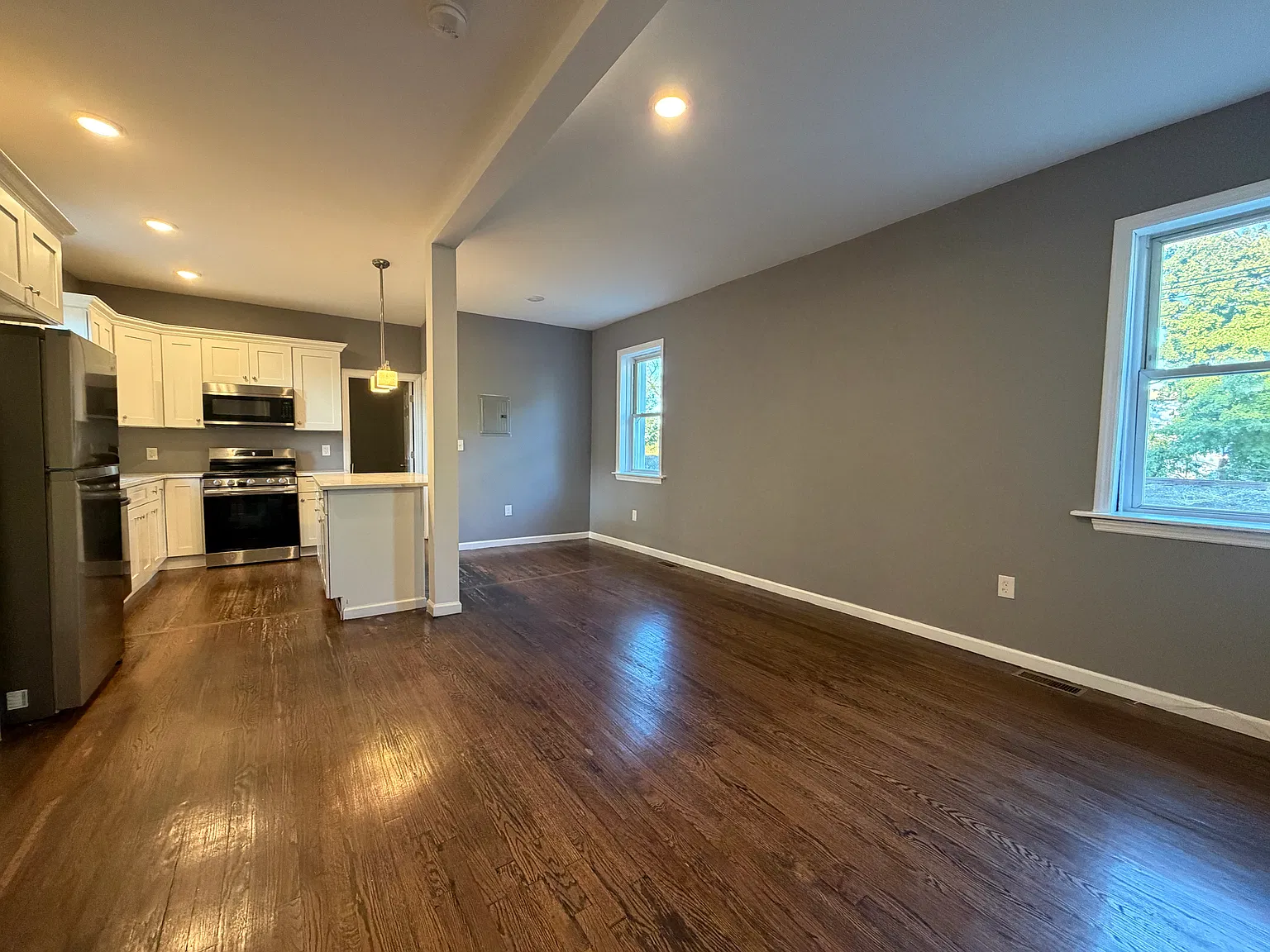 2 bed, 1800 sqft, $2,750 — Photo 3