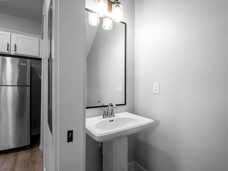 809 Maple St #D — Photo 15