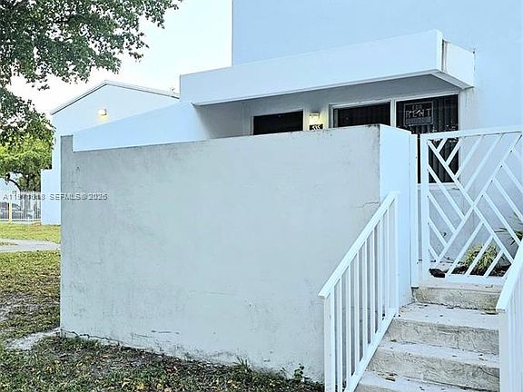 2nd image of 535 NW 19th St #369