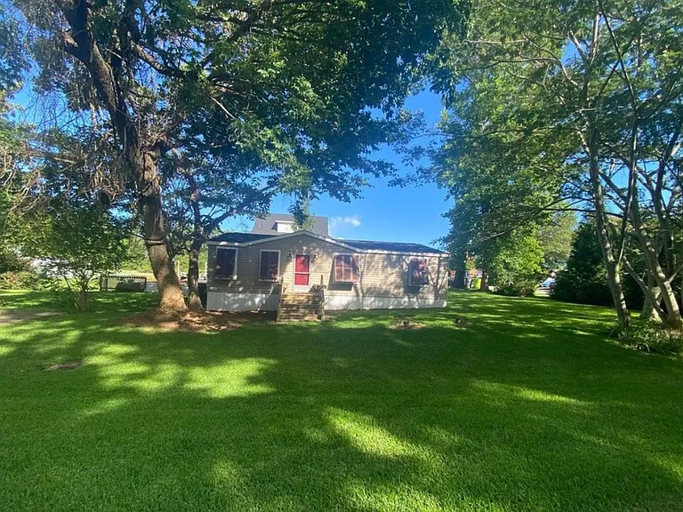 241 Hl Smith Rd — Photo 2