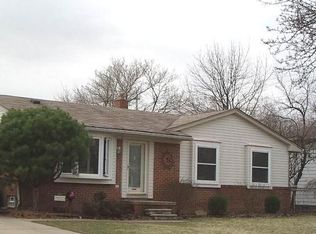 22321 Larch St, Woodhaven, MI 48183