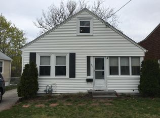 91 Thurman St, Warwick, RI 02888