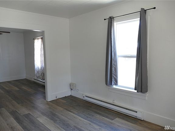 4th image of 110 W Pleasant Ave