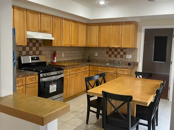 227 Elm St, Newark, NJ 07105