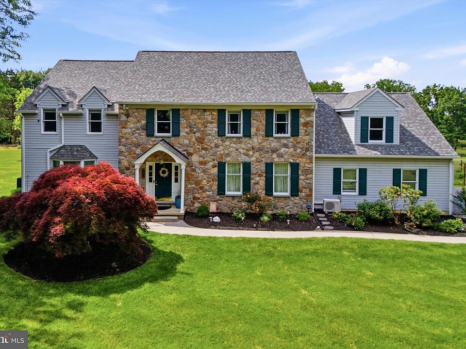 1st image of 1223 Hollow Rd