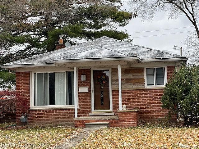 1st image of 3913 Roosevelt Blvd