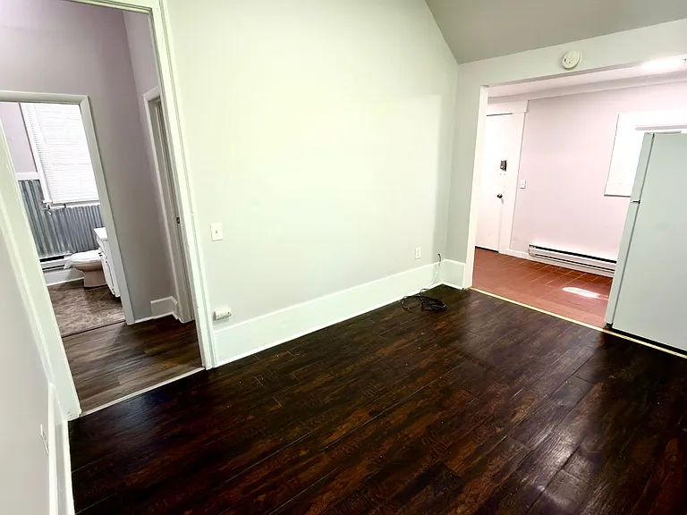 196 N Goodman St — Photo 15