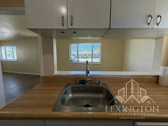 3412 Humboldt Way — Photo 9