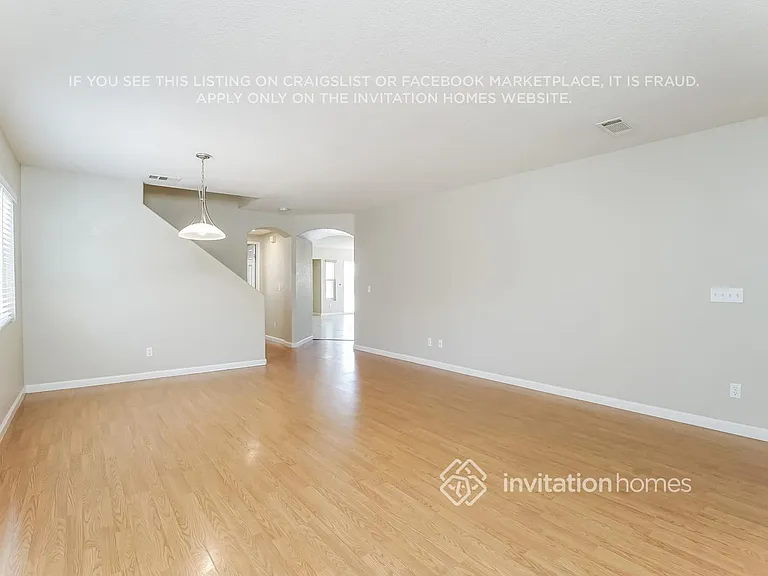 1529 Granville Way — Photo 5