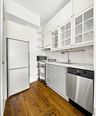 Sold by Compass | media 4