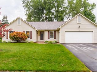 5 Geraldine Pkwy, Gates, NY 14624