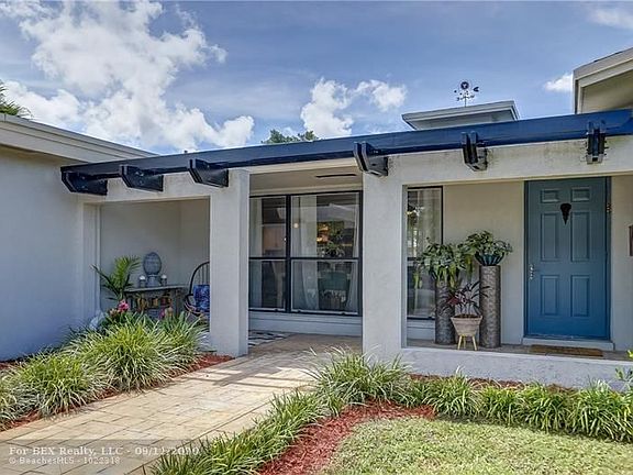 Home For Sale In Hollywood Hills