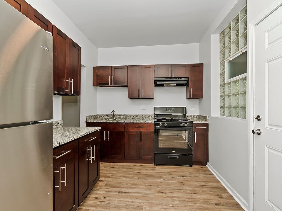 1st image of 11008-10 S Vernon Ave #3S