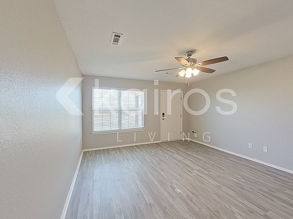 3rd image of 4009 E Thomas St #B