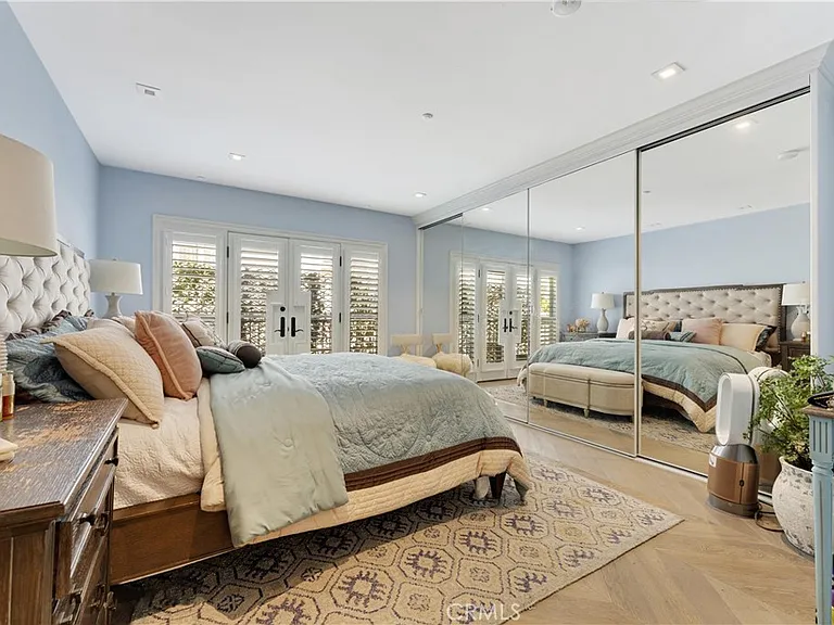 277 S Spalding Dr #201 — Photo 18