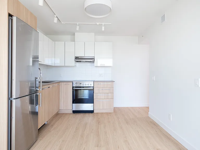 1108 Pendrell St — Photo 48