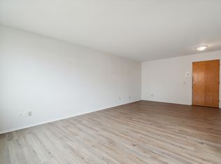 1009 Fairway Ln, Lansing, MI 48912