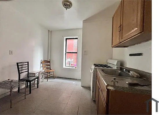 868 Faile St #3 — Photo 7
