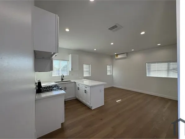 9625 Clovis Ave, Los Angeles, CA 90002