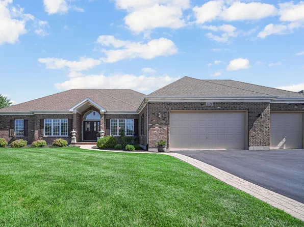 3720 Bunker Hill Dr, Algonquin, IL 60102