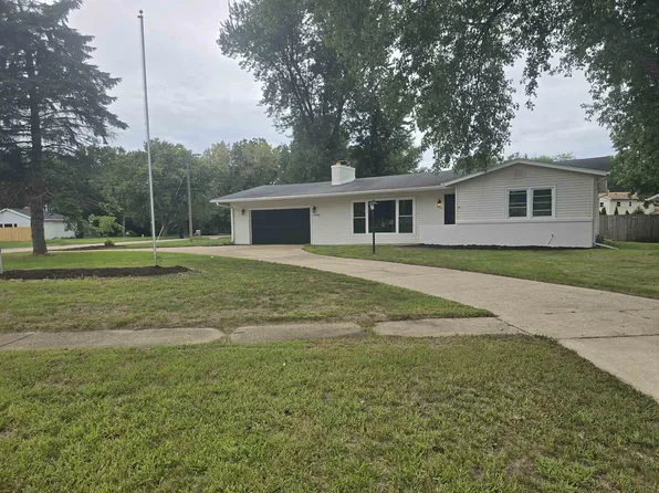 12000 July Dr, Machesney Park, IL 61115