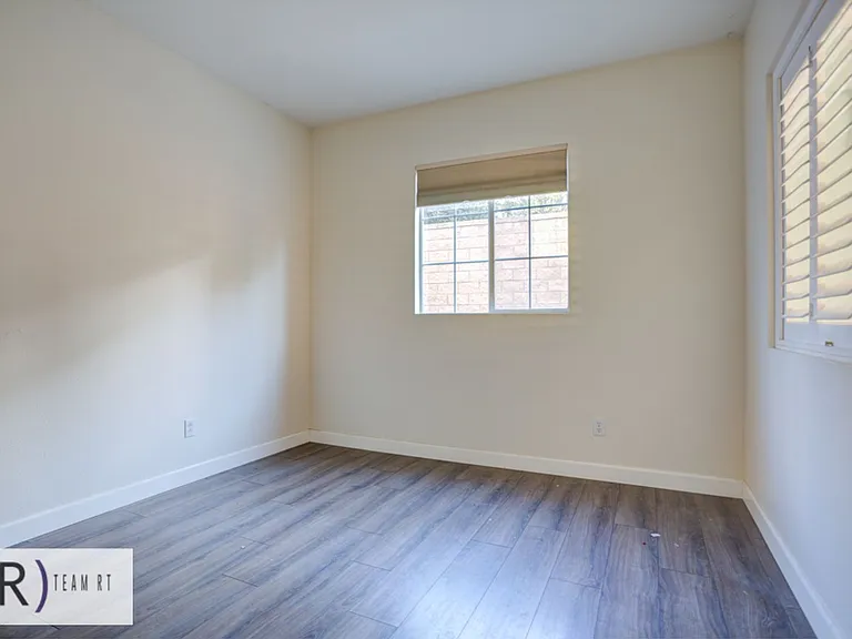 15984 Paul Ct — Photo 18